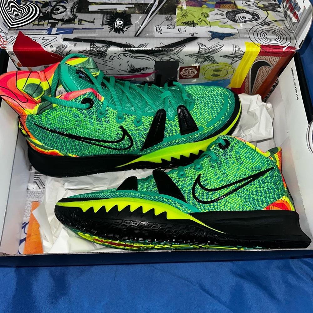 Nike Kyrie 7 Weatherman green 8.5 US